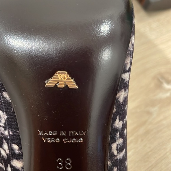 Emporio Armani Heels, Size 38 (7.5) - Picture 10 of 12